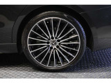 メルセデスの認定中古車「サーティファイドカー」では、万一お車が故障した場合も、ご購入後1年間もしくは2年間※は走行距離にかかわらずメルセデス・ベンツ正規サービスネットワークで無料修理いたします