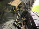 お車を安心してお乗りいただく為には、足回りの定期点検が欠かせません。サービスサポート(有償保証)では無料点検もご提供しており、安心のカーライフをお過ごしいただけるサポート体制が整っています。