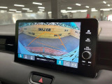 【バックカメラ】駐車時に後方がリアルタイム映像で確認できます。大型商業施設や立体駐車場での駐車時や、夜間のバック時に大活躍!