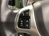 運転席廻りの様子です。ハンドルスイッチで純正オーディオの基本操作等も可能です☆
