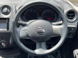 インテリアに合わせたデザインのステアリングは、運転される方のことも考え、運転しやすい形状、大きさです。是非一度、実際に触ってお確かめください。