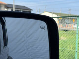 ★ブラインドスポットモニター★隣を走る車両をレーダーで検知、ドアミラー内のLED灯が点灯し車線変更のサポートをします!