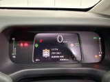 お車情報が一目で確認しやすい液晶メーターとなっております。