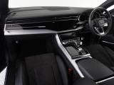 指定工場で車検までご対応可能。6ベイを完備したサービス工場を併設し、快適なAudiライフをサポートします。詳しくは0078-6002-900146中古車スタッフまで