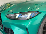 BMWの伝統の丸目4灯ヘッドライトでございます。LEDライトで視認性もよく明るく安全性の向上につながります。