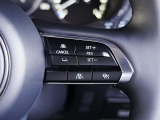 前走車両の速度に合せて、自車の速度を調整できる「MRCC(マツダレーダークルーズコントロール)」を装備しています。