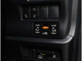 両側電動のスライドドアで楽々スムース!運転席からも開閉の操作もできます♪キーのスイッチひとつで自動開閉できる便利な機能もついてます♪