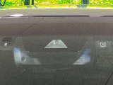 【プリクラッシュセーフティ】前方の車両等を検知し、衝突しそうな時は警報で注意を促し、ブレーキを踏む力をサポート。ブレーキを踏めなかった場合は衝突被害軽減ブレーキが作動、衝突回避をサポートします。