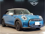 MINI認定中古車は第三者品質評価制度も採用しております。AIS方式による車両品質評価制度も導入し公平な車両コンデション評価を行うことにより車両品質の透明性を高めると同時に更なる信頼と安心をお届けします