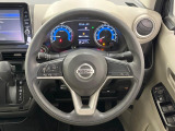 【ステアリングスイッチ】運転中、前方から目線をそらすことなく、オーディオ等の操作が可能な便利機能!安心&快適なドライブを演出してくれます♪