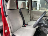運転席からの視界もよくどなたがお乗りになられても運転しやすい車両になっていますよ