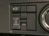 【片側電動スライドドア】電動で開閉可能なスライドドア!狭い駐車場も乗り降り快適で、強風で意図せずドアが開いてしまう心配もございません!運転席のボタンからも操作可能です♪
