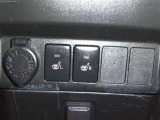 運転席・助手席あたたかシートヒーター付です☆冬場はヒーターの為のエンジン始動を抑えられるので低燃費につながります☆