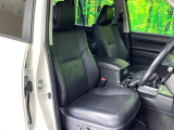 運転席シート廻りは使用感も少なく、良好な状態となっています。丁寧に使われていたことがよくわかりますね。