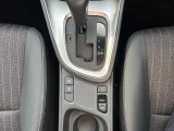 電動パーキングブレーキで駐車時も楽になります。