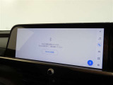 【ディスプレイオーディオ】・・・大型ディスプレイに各種オーディオ機能(AM/FMチューナー、Bluetooth対応)とスマートフォン連携機能を搭載。