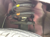 お車を安心してお乗りいただく為には、足回りの定期点検が欠かせません。サービスサポート(有償保証)では無料点検もご提供しており、安心のカーライフをお過ごしいただけるサポート体制が整っています。