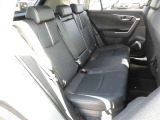 【リアシート】後ろの席も余裕ある座り心地です!