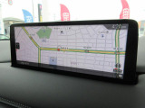 マツダコネクトの10.25インチワイドセンターディスプレイです。『Android Auto』『Apple CarPlay』や独自のコネクテッドサービスに対応したインターフェイスシステムです。