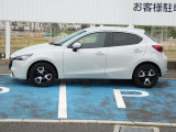 【メーカーオプション装着車】 セーフティクルーズパッケージの内容 スマートブレーキ+ドライビングディスプレイ+タコメーター+レーンキープアシスト+マツダレーダークルーズ+交通標識認識システム