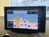●MMIナビゲーション『高解像度カラーディスプレイに、Bluetooth(R)接続によるハンズフリー通話機能を搭載しています。』