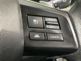 【全車速追従機能付クルーズコントロール】高速道路での長距離走行が楽に!!自動で速度を保つクルーズコントロールが、衝突軽減システムと連携し、前方の車両を感知して車間を保つように速度調節してくれます!!