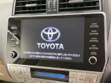 【10.5インチナビ】高級感とインパクトのある大画面ナビを装備。各種オーディオ操作はもちろん、スマホ連携もできる利便性の高いナビです♪