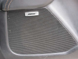 ■ 装備4 ■ BOSEサウンドシステム:BOSE製の音響システムで車内がコンサート会場に!?