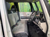 運転席シート廻りは使用感も少なく、良好な状態となっています。丁寧に使われていたことがよくわかりますね。