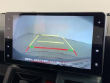 【バックカメラ】駐車には欠かせないバックカメラを装備!カラーで後方をモニタリング。安全でゆとりのある駐車をサポートします。