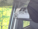 【ドライブレコーダー】ドライブレコーダー装備!走行中はもちろん、あおり運転や事故に遭遇した際、映像で記録し、万一のリスクに備えます。※記録用SDカードはお客様ご自身でご準備いただく必要があります。
