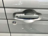 ■□■□■ 万が一のキズヘコミも迅速に対応いたします!! 自社鈑金工場を持っているので、自社で修理いたします!! 仲介料がかからないので安いんです!!  ■□■□■