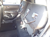 ◆チップアップ&ダイブダウン機構付【ULTR SEAT】は後席座面を左右分割で跳ね上げることができます。トランクで積載できない背の高い荷物をラクラク収納できます。ホンダ車ならではの人気装備です。