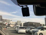 日産純正ドライブレコーダーが付いております!運転中の録画を行ってくれますので、万が一のときに役に立ってくれますよ!