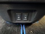 運転席と助手席にシートヒーターもございます。