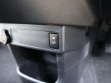 シートヒーターも装備しており寒い季節も快適です。