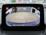■ 装備3 ■ バックカメラ:駐車運転が苦手な方でも安心安全!