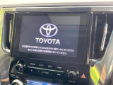 【純正ナビ】人気の純正ナビを装備。オーディオ機能も充実しており、Bluetooth接続すればお持ちのスマホやMP3プレイヤーの音楽を再生可能!毎日の運転がさらに楽しくなります!!