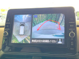 【アラウンドビューモニター】専用のカメラにより、上から見下ろしたような視点で360度クルマの周囲を確認することができます☆死角部分も確認しやすく、狭い場所での切り返しや駐車もスムーズに行えます。