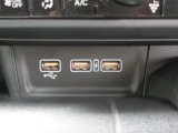 便利な充電用USBジャックも付いています☆周辺機器の充電にご利用頂けます☆