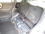 ◆チップアップ&ダイブダウン機構付【ULTR SEAT】は後席座面を左右分割で跳ね上げることができます。トランクで積載できない背の高い荷物をラクラク収納できます。ホンダ車ならではの人気装備です。