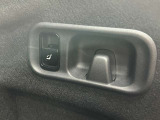 認定中古車はお車の経過年数や走行距離により1年もしくは2年間保証を付帯しております。「認定中古車保証」はメーカー保証です。全国のメルセデス正規販売店で保証を受けることができます。