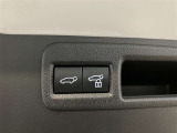 【パワーバックドア】ボタンを押すだけで自動でバックドアの開閉ができます☆