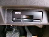 ETCがあれば高速道路もスムーズですよね!料金所で止まることなくスイスイ行けますよ!
