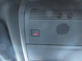 車とマツダがネットワークでつながり、24時間365日、お客様のカーライフをサポートするコネクティッドサービス。事故や急病などのもしもの際は、車がオペレーターとつながる事で迅速に緊急車両を手配出来ます。