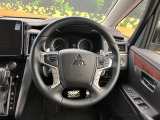 【純正革巻きステアリング】上質な革を使用することで、手にしっかり馴染みとても運転しやすいハンドルです♪