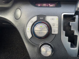 【 オートエアコン 】車内温度を感知して自動で温度調整をしてくれるのでいつでも快適な車内空間を創り上げます!//