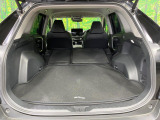 後席を格納すると、これだけの広さが!シーンに合わせたシートアレンジで、大きな荷物も積むことが出来ます♪