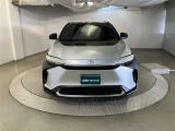 ディーラーならではの安心の保証が付いたオススメ車です。スタッフまでお気軽にお問い合わせ下さい。