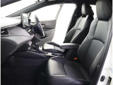 高いホールド性で運転姿勢が安定します。長距離ドライブでも疲れにくいのが魅力です。快適なドライビングライフをお送りください♪